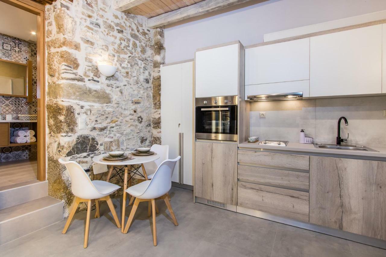 Stairs Homes & Suites Kamaria  Bagian luar foto