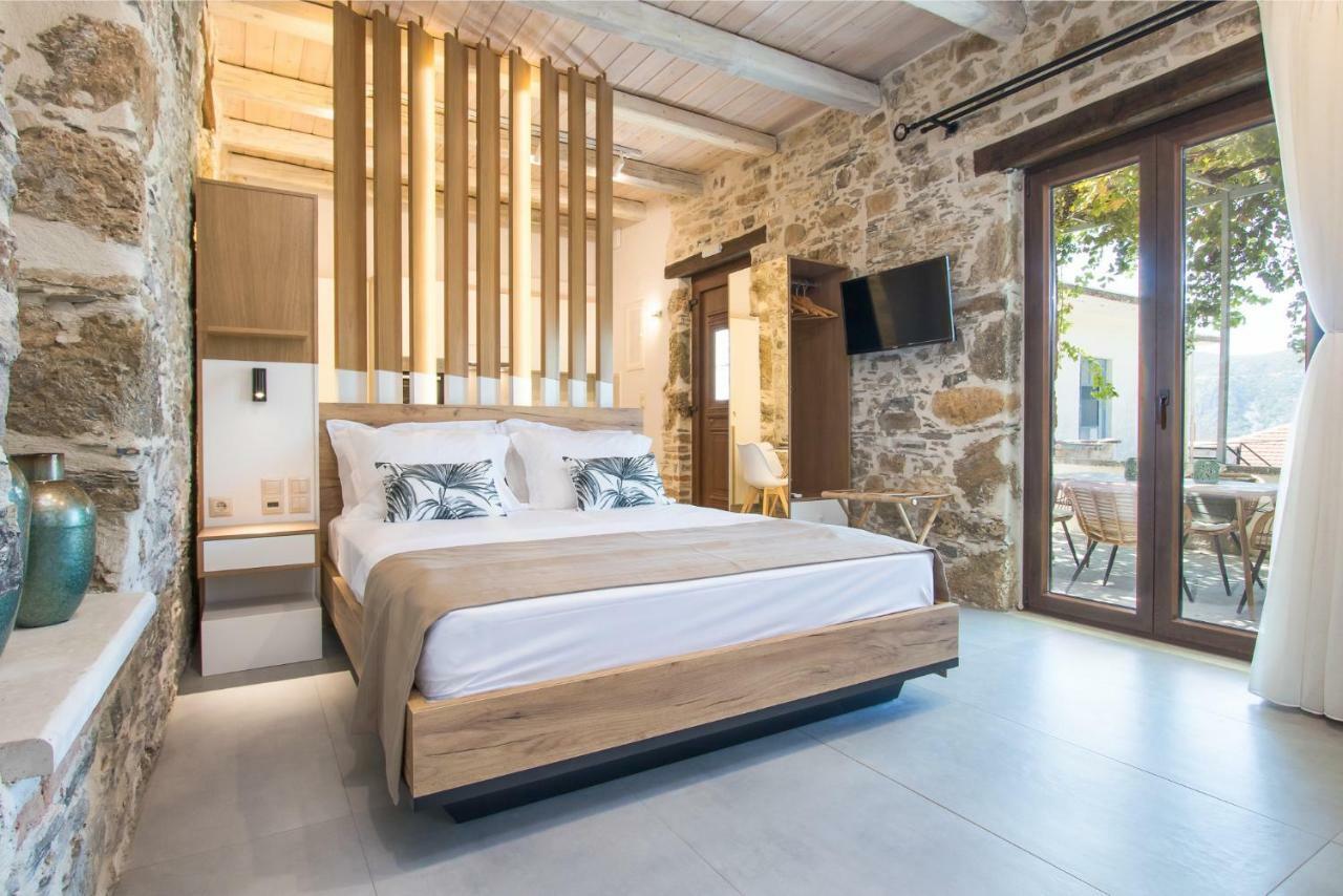 Stairs Homes & Suites Kamaria  Bagian luar foto