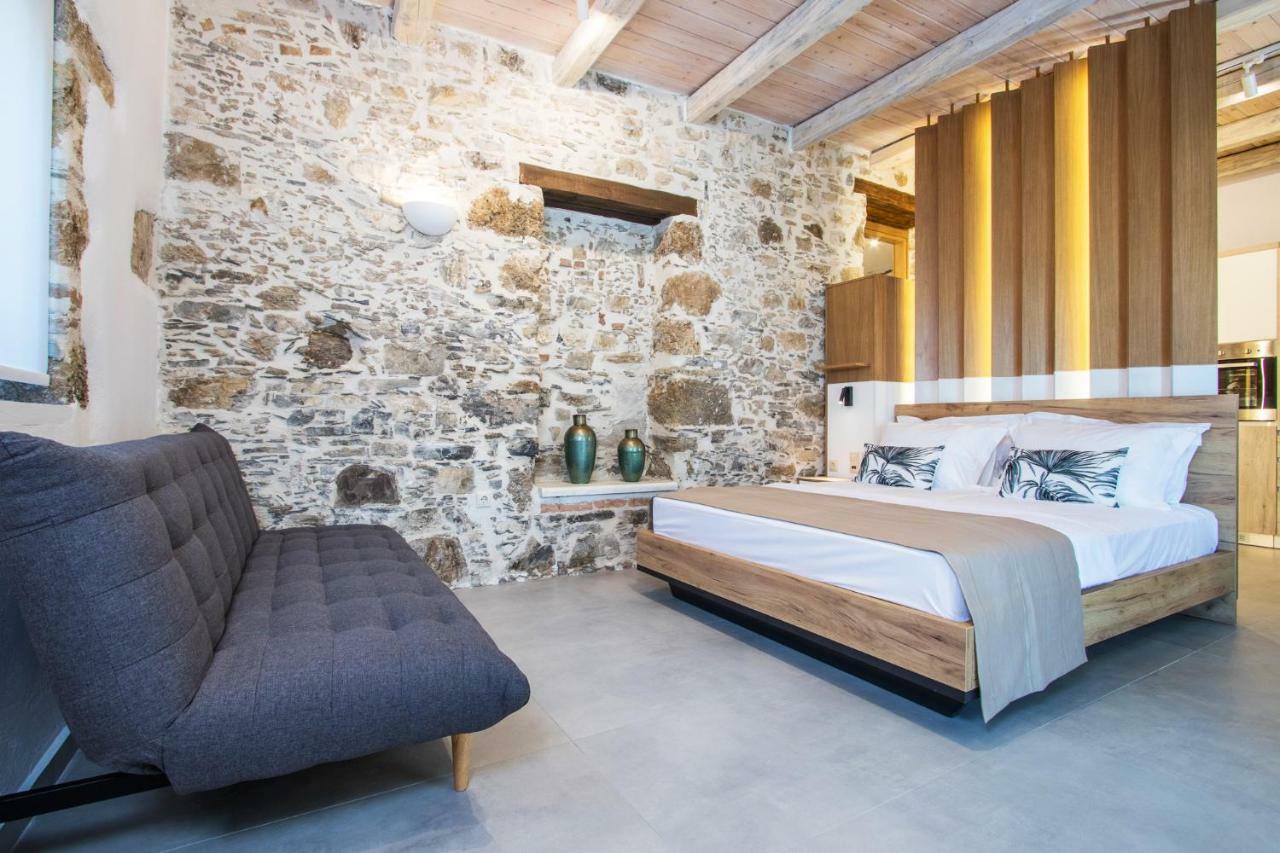 Stairs Homes & Suites Kamaria  Bagian luar foto