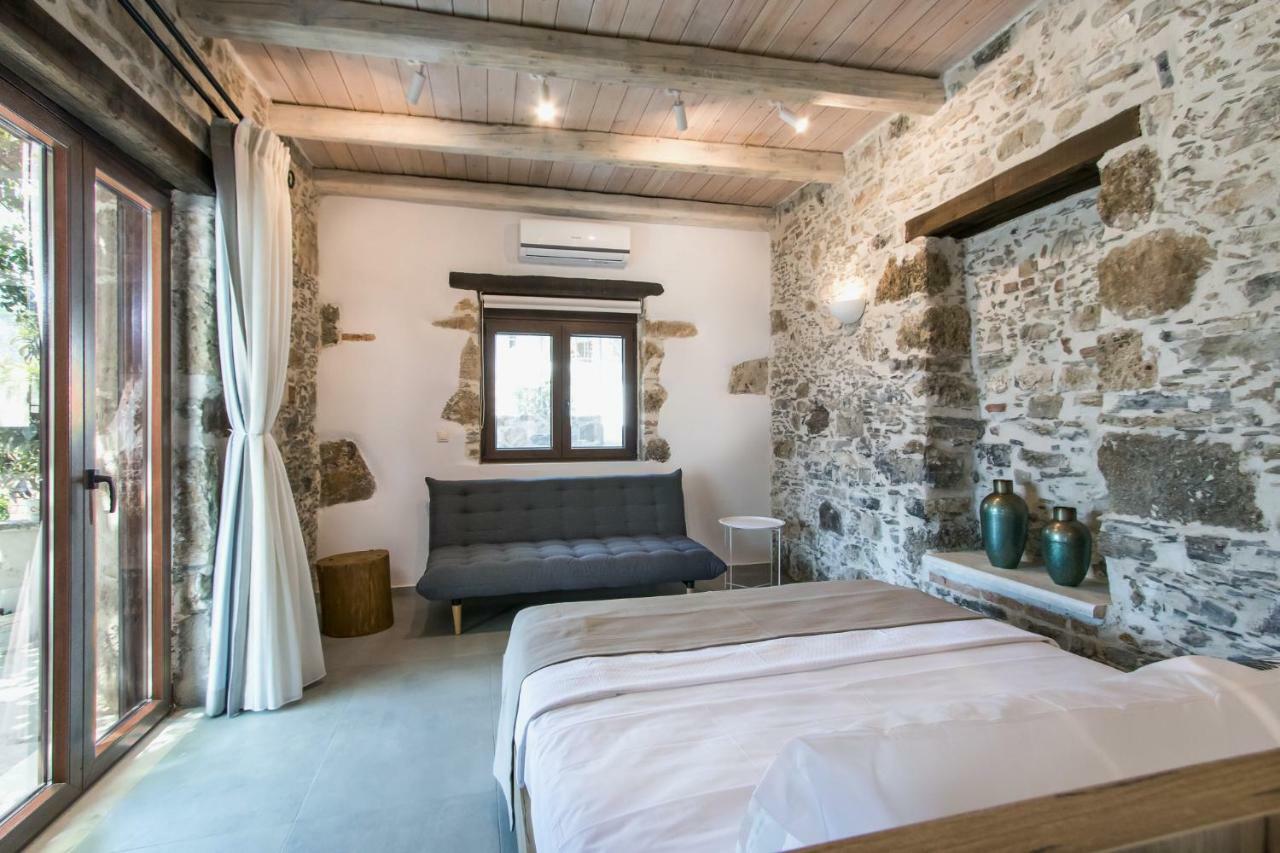 Stairs Homes & Suites Kamaria  Bagian luar foto